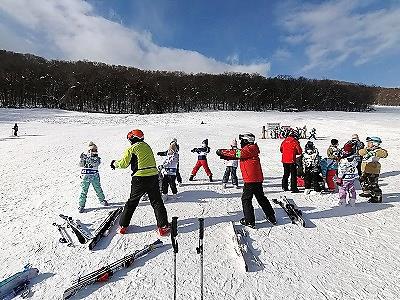 13日間で延べ482名がスキーレッスン｜北海道常設スキー学校2023